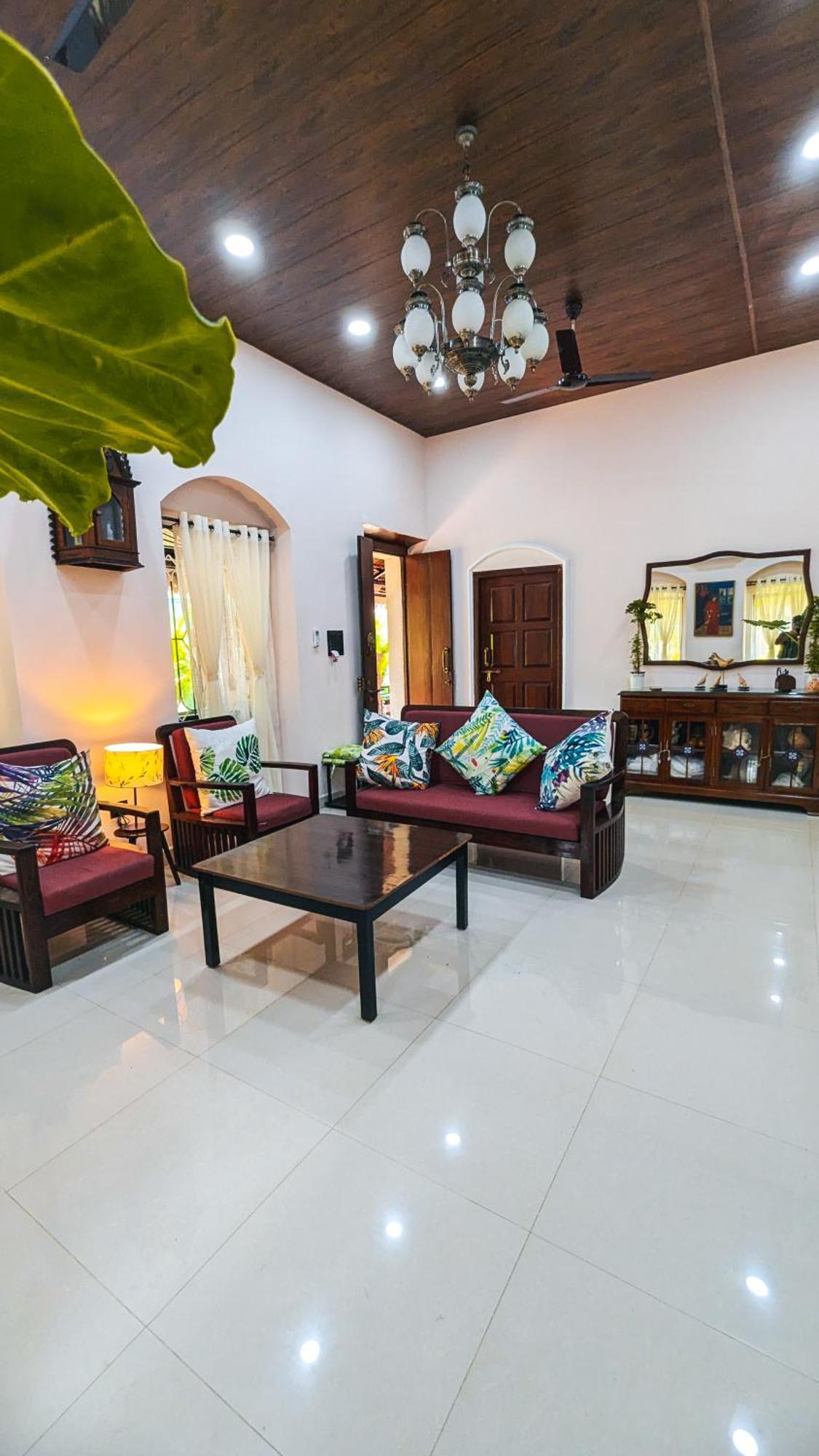 The First House By V3Homestay 4Bhk Private Pool كالانغيُت المظهر الخارجي الصورة