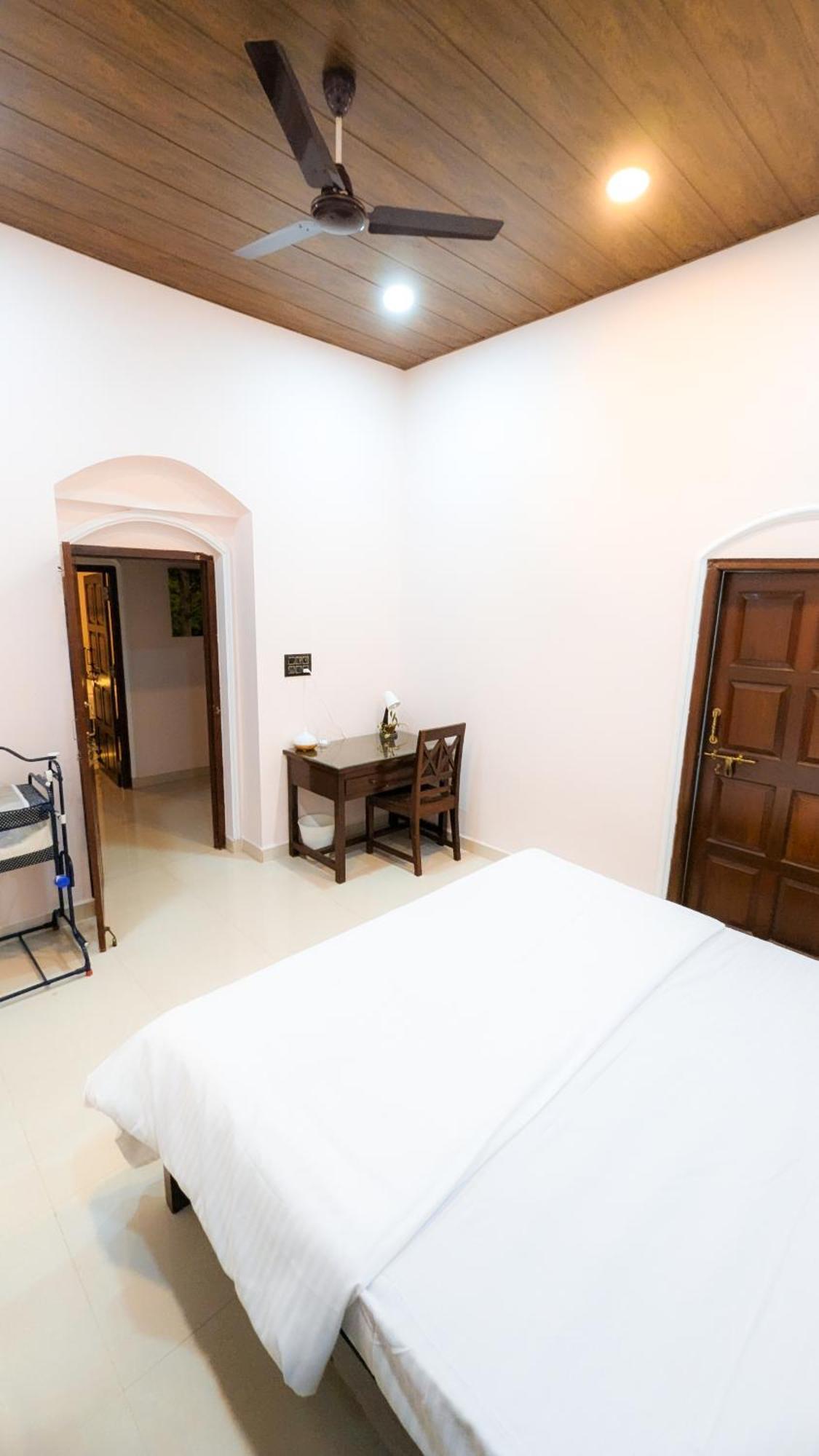 The First House By V3Homestay 4Bhk Private Pool كالانغيُت المظهر الخارجي الصورة