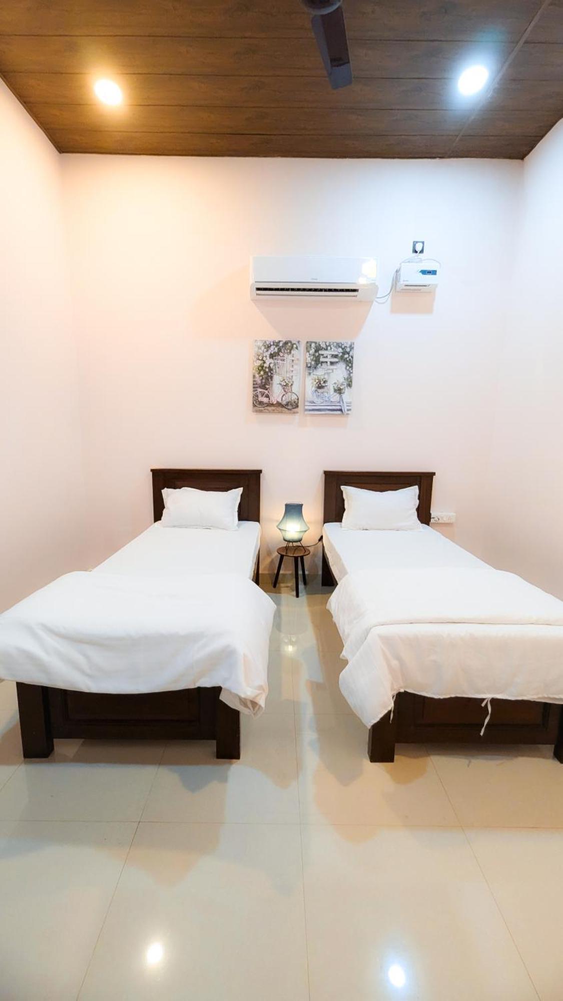 The First House By V3Homestay 4Bhk Private Pool كالانغيُت المظهر الخارجي الصورة
