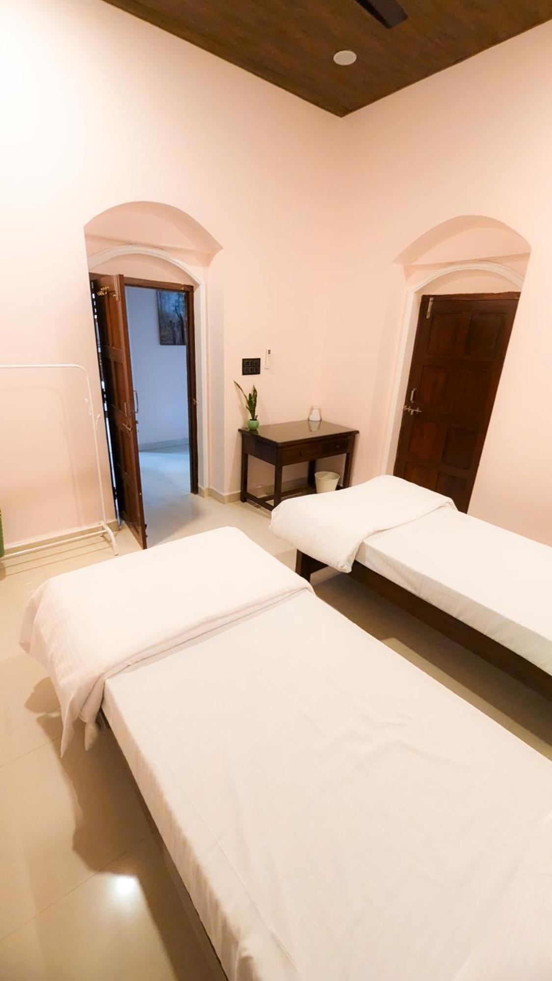 The First House By V3Homestay 4Bhk Private Pool كالانغيُت المظهر الخارجي الصورة